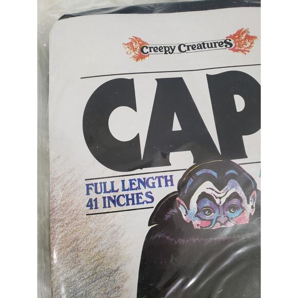 NOS Vintage Halloween Creepy Creatures 41” Vinyl Vampire‎ Dracula Costume Cape - Picture 3 of 4